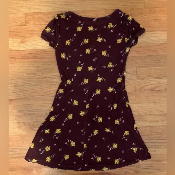 Aeropostale Women’s Short Sleeve Floral Dress - Picture 2 of 2